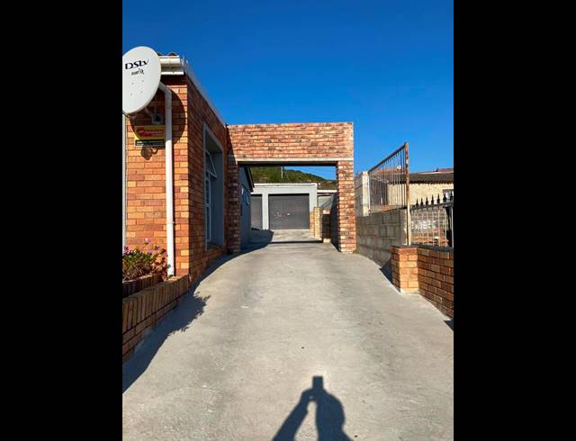 3 BEDROOM HOUSE FOR SALE IN SALSONEVILLE